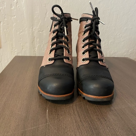 SOREL 1964 PREMIUM WEDGE BOOTS - WOMEN'S - Picture 9 of 16